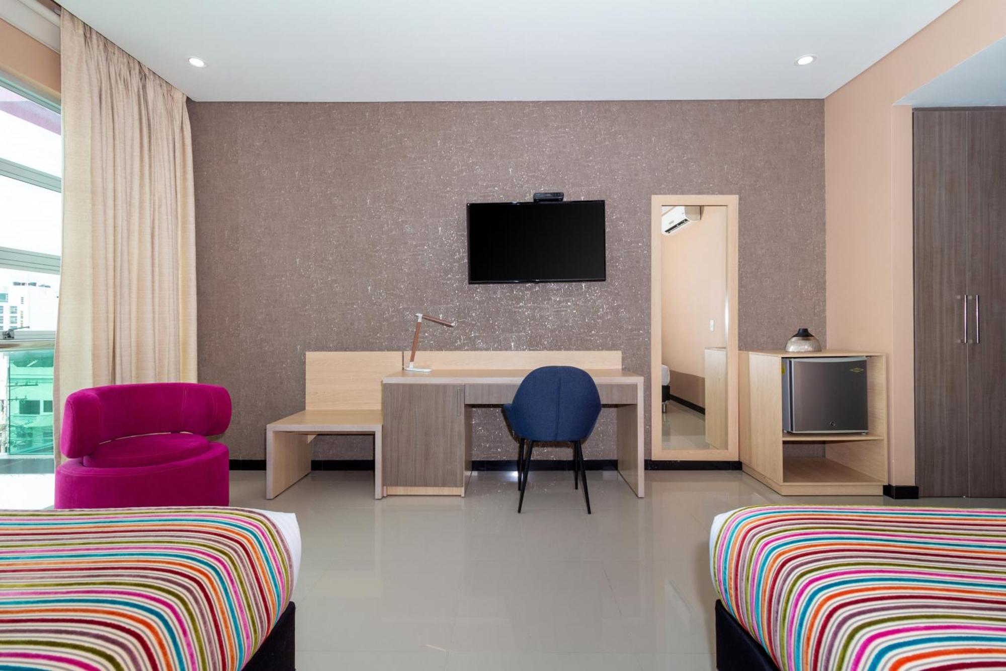 Hotel Baroca Монтерия Экстерьер фото